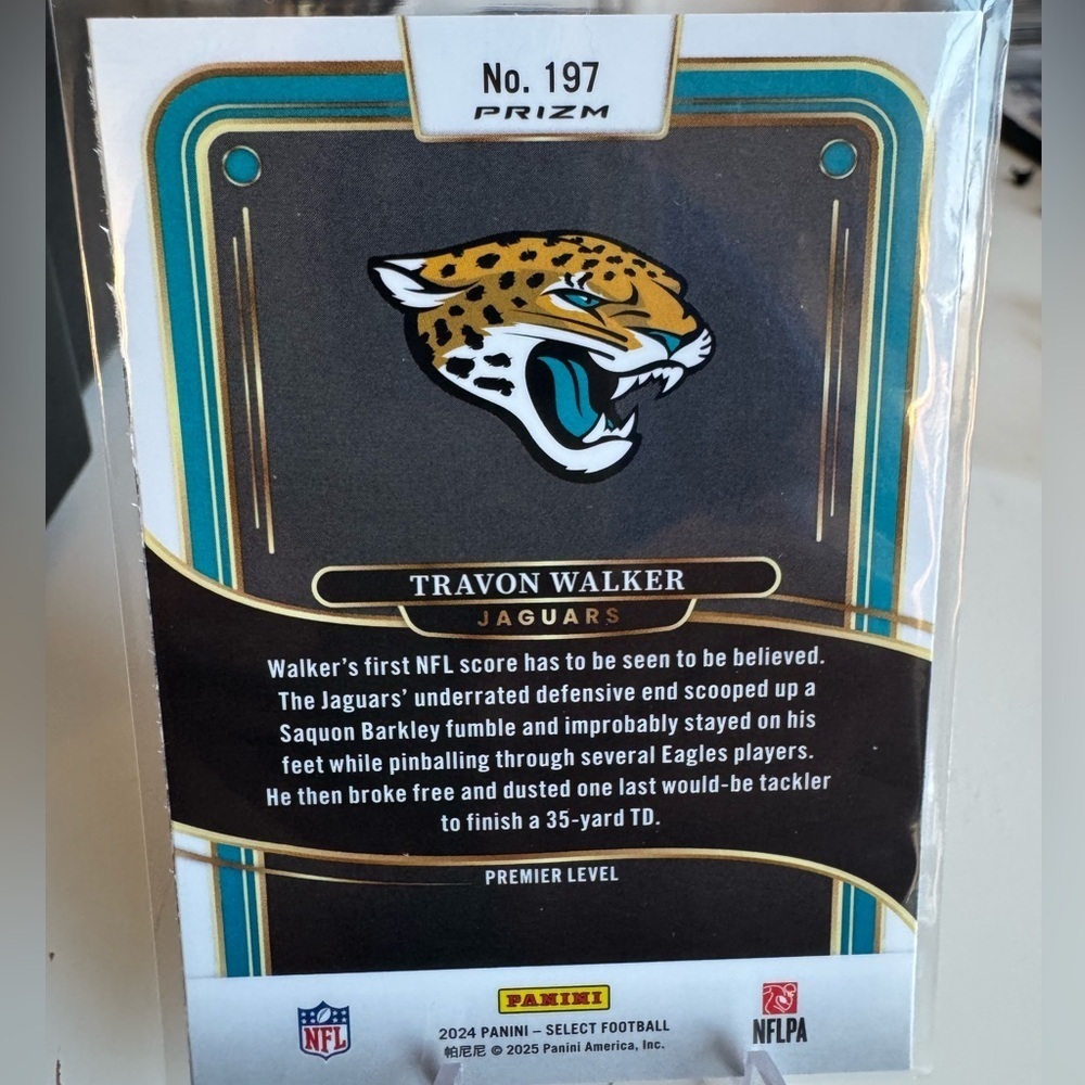 2024 Travon Walker Green and Black Shock Panini Select Prizm Mint condition - Picture 2 of 2